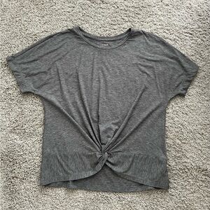GapFit twist front tee